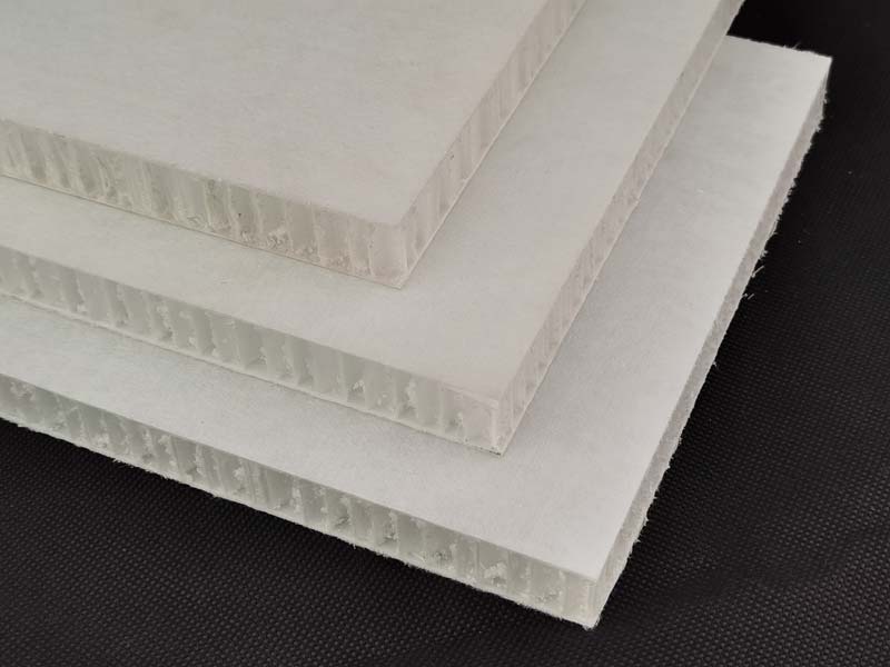 CFRT連(lian)續纖維增強熱塑(sù)性複合材料在航(hang)空上的應用