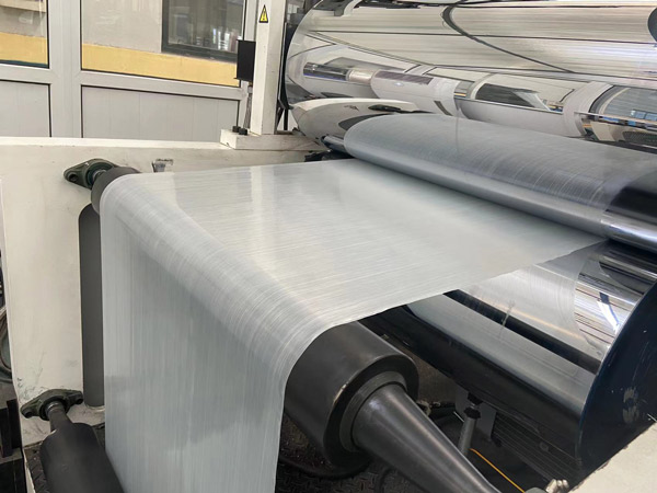 CFRT預浸帶(dai)樹脂與(yu)纖維相(xiang)互熔融(rong)的緊密(mi)度影響(xiǎng)物理性(xing)能