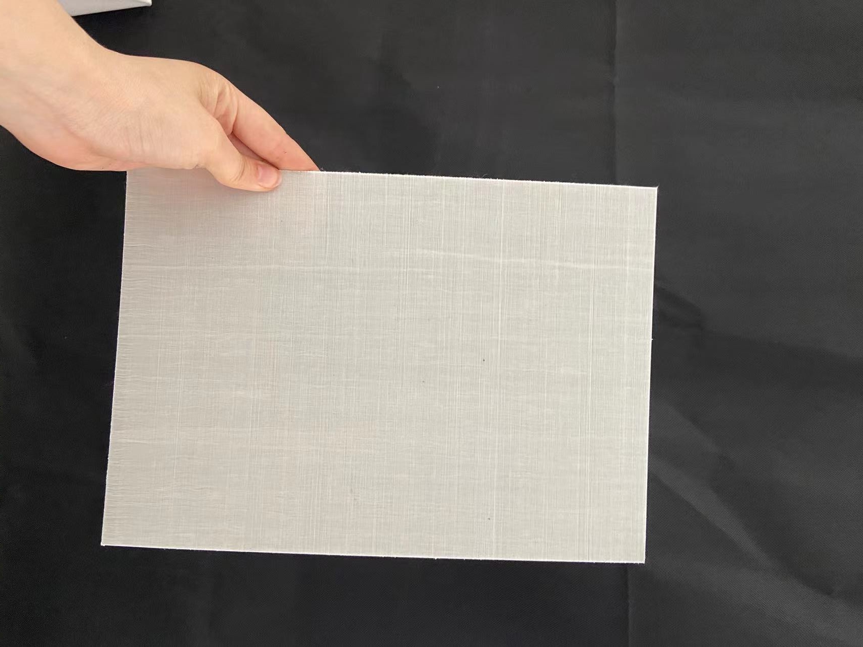 CFRT合片實心闆—可(kě)做汽車輕量化(hua)熱塑性複合材(cai)料